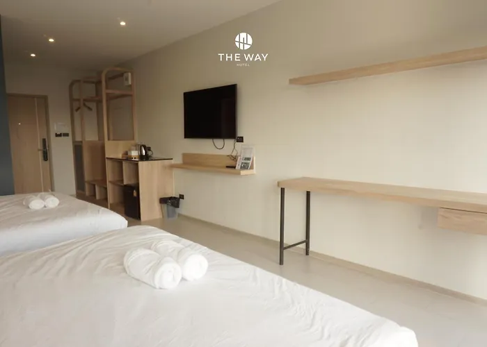 โรงแรม เดอะ เวย์ โฮเทล บ้านโป่ง 3*