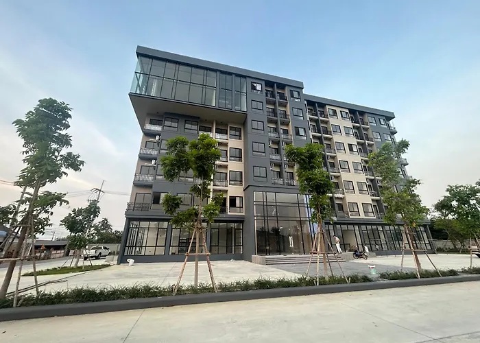 โรงแรม เดอะ เวย์ โฮเทล บ้านโป่ง 3*